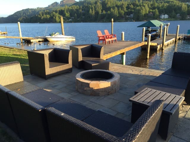 A lakeside gathering patio to enjoy